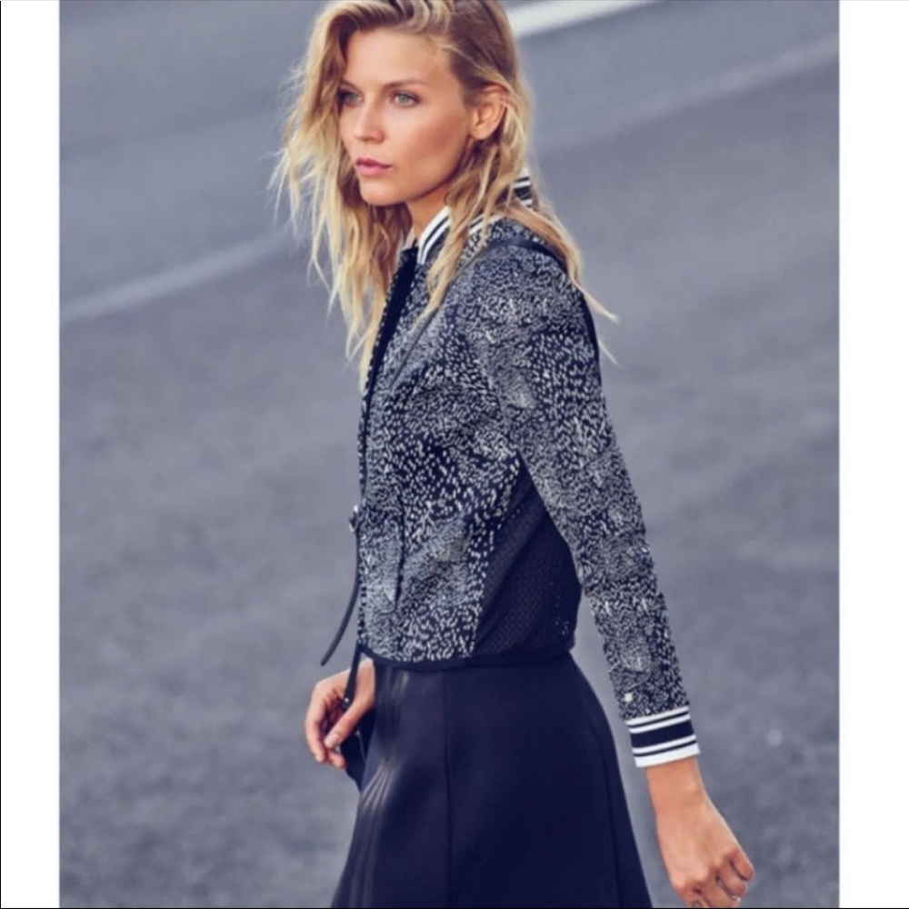 Fabletics Tia bomber jacket with mesh back